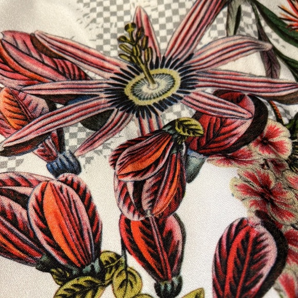 Ava 2 piece shorts suit - Picture 12 of 13